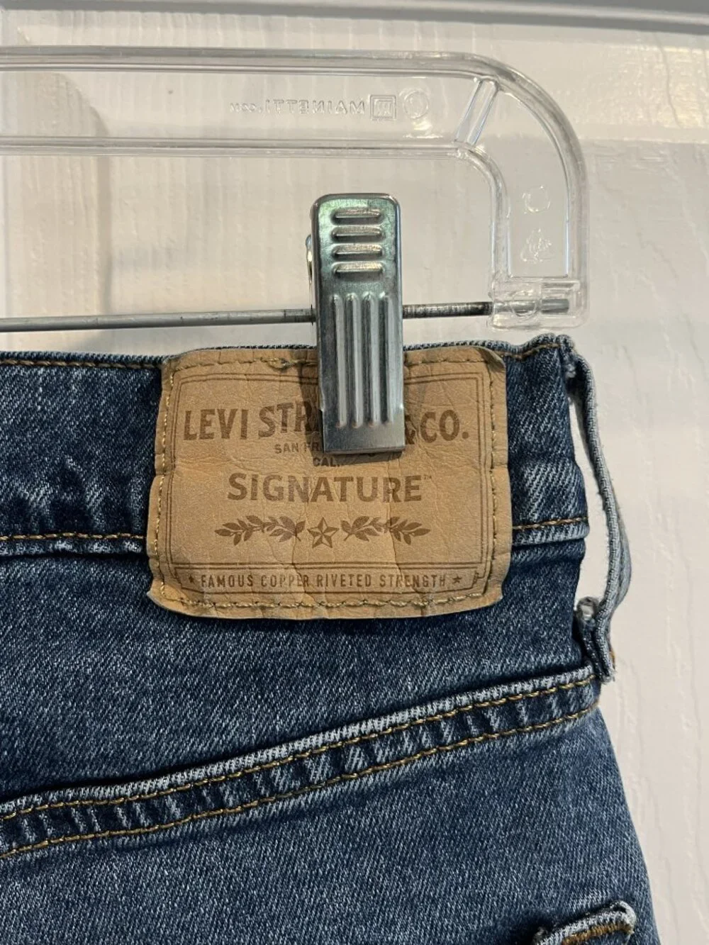 Signature by Levi Strauss excellent levi